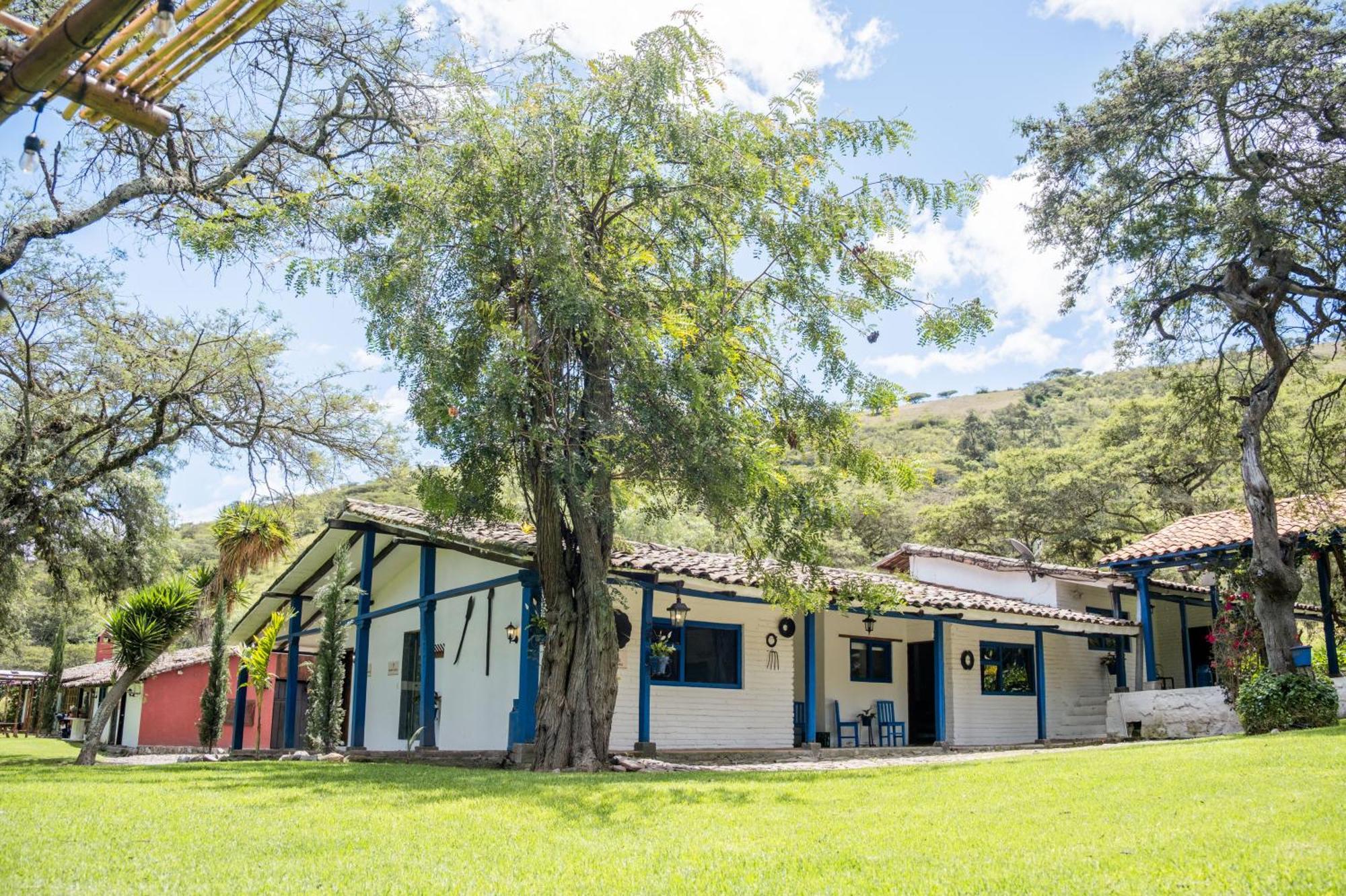 Hotel Hacienda San Francisco Tumbabiro Exterior foto